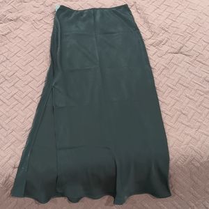 Maurices Emerald green satin high-rise skirt with slit